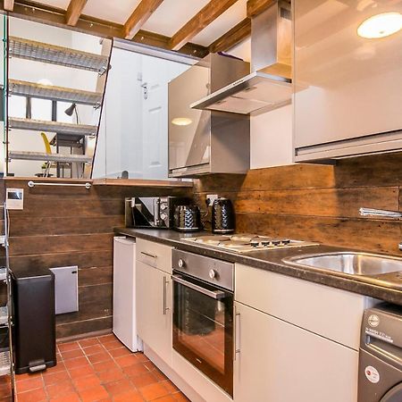 Split Level Studio Apartment In Camden Londra Exterior foto