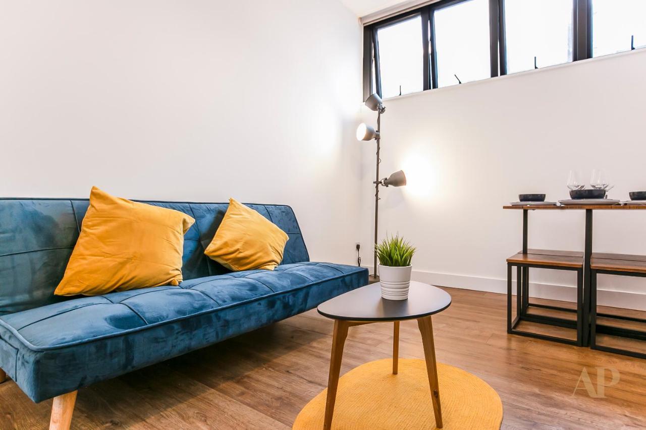 Split Level Studio Apartment In Camden Londra Exterior foto